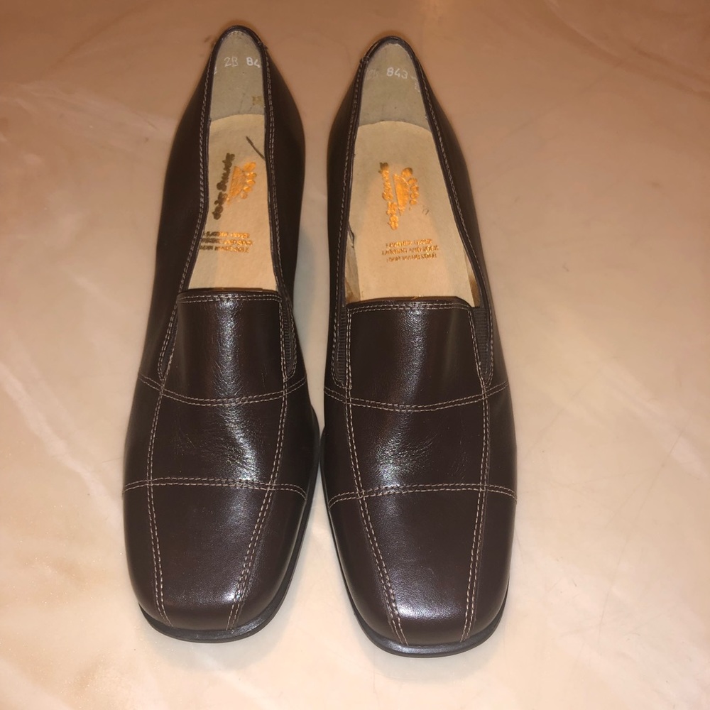 Spring Step Shoes - Picture 2 of 4